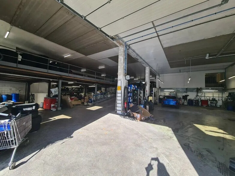 Retail in Nice for lease - Building Photo - Image 2 of 9