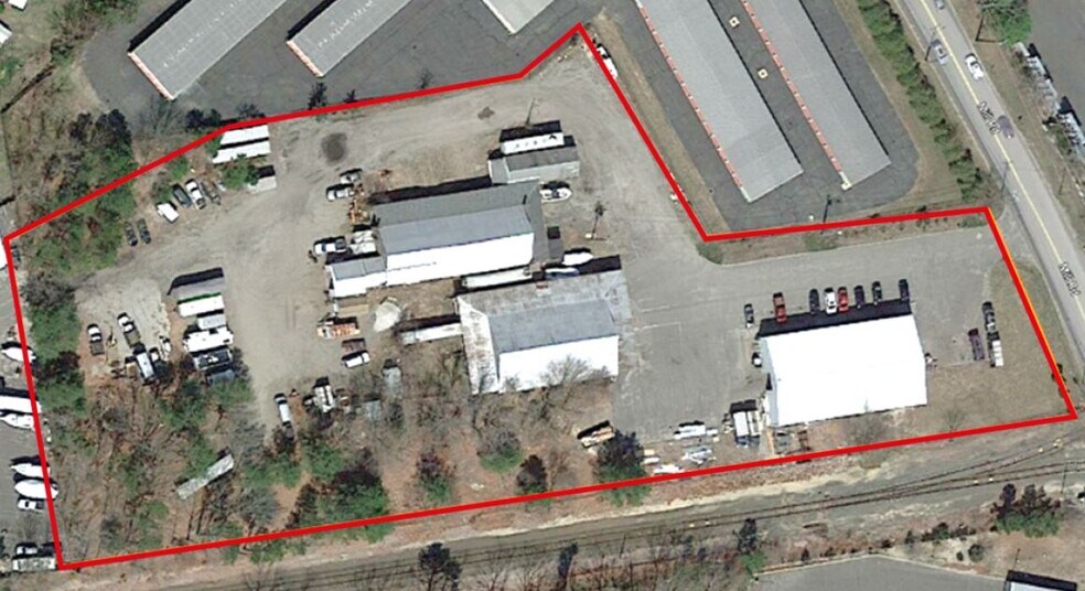 95 Mill Rd, Riverhead, NY à vendre - Photo du bâtiment - Image 1 de 4