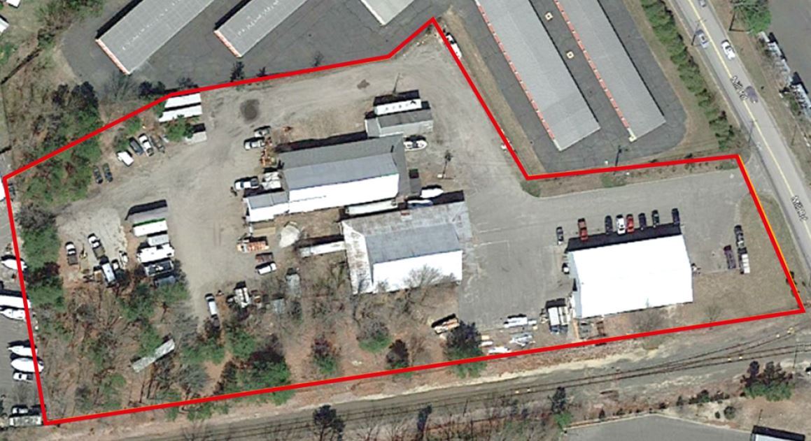 95 Mill Rd, Riverhead, NY à vendre Photo du bâtiment- Image 1 de 5