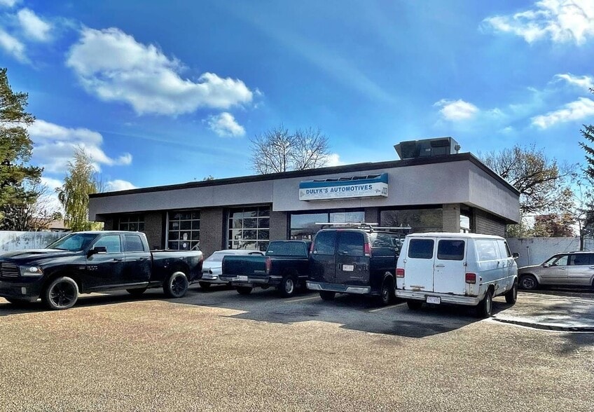 1069 Knottwood Rd E, Edmonton, AB for lease - Building Photo - Image 2 of 2