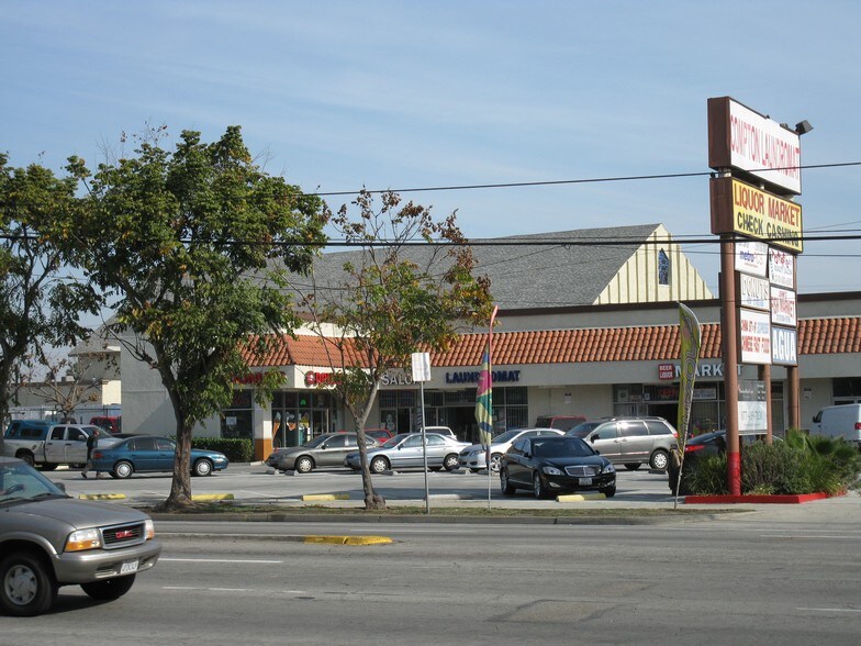 906-936 S Central Ave, Compton, CA à louer - Photo du bâtiment - Image 1 de 2