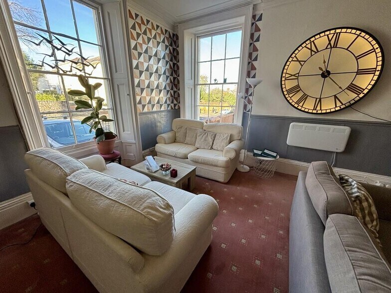 31 Dover St, Ryde à vendre - Photo du bâtiment - Image 2 de 24