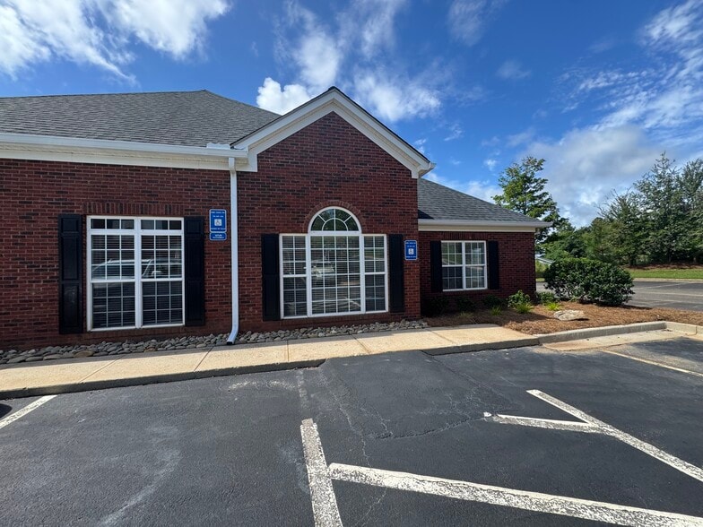360 Corporate Center Ct, Stockbridge, GA for lease - Building Photo - Image 2 of 5