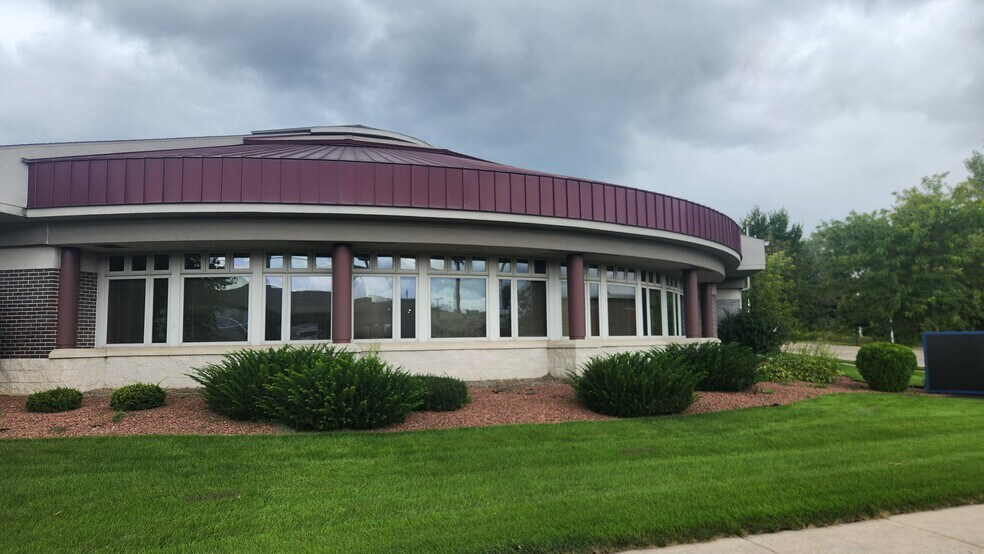 151 W Corporate Dr, Madison, WI for sale - Building Photo - Image 1 of 7