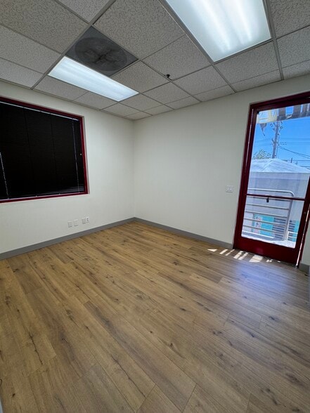 702-712 W Broadway, Glendale, CA 91204 Broadway, Glendale, CA à louer - Photo du bâtiment - Image 3 de 14