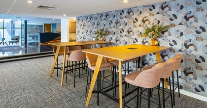 282 Farnborough Rd, Farnborough for lease Interior Photo- Image 2 of 5