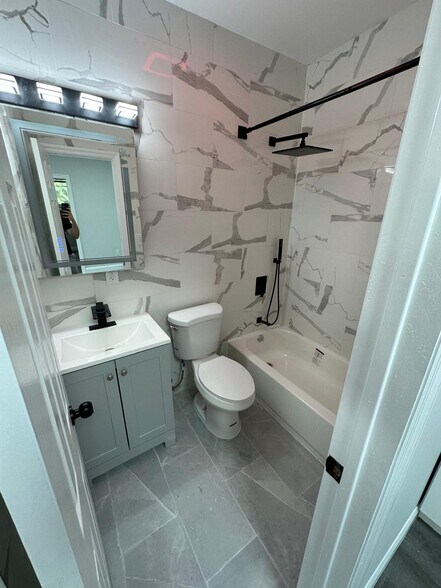 10914 Sutphin Blvd, Jamaica, NY à vendre - Photo intérieure - Image 3 de 12