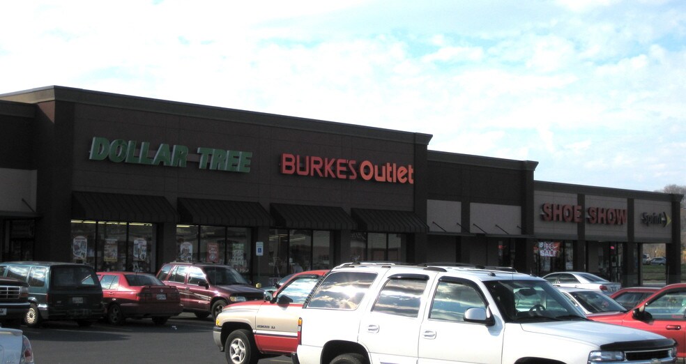 101 Hudson Dr, Elizabethton, TN à louer - Photo du bâtiment - Image 1 de 5