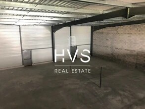 Industriel dans Éguilles à louer Photo intérieure- Image 2 de 2