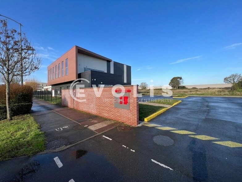Flex in Bondoufle for sale - Building Photo - Image 2 of 6