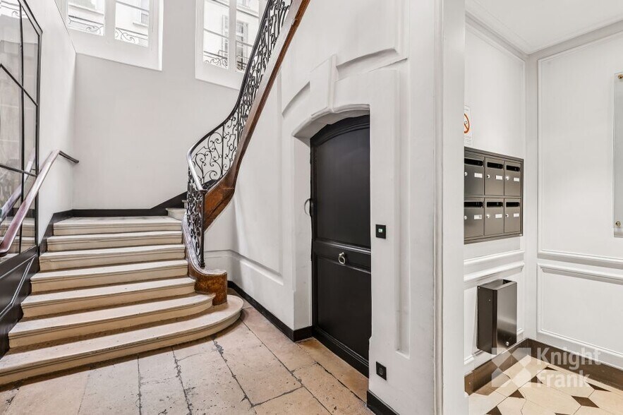 10 Rue Des Moulins, Paris à louer - Photo intérieure - Image 2 de 9