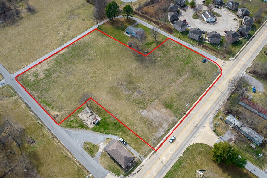 1505 Morgan Ave, Marion, IL à vendre - Photo du bâtiment - Image 3 de 4