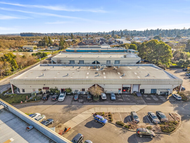 Plus de détails pour 400 Morris St, Sebastopol, CA - Industriel à vendre