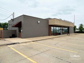 1333 Ashby Rd, Saint Louis, MO for sale Interior Photo- Image 2 of 5