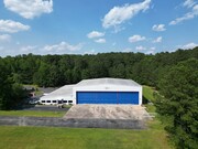 Commemorative Air Force:  Airbase Georgia - Hangar d’avions