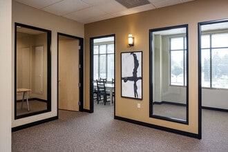 17040 Pilkington Rd, Lake Oswego, OR for lease Interior Photo- Image 1 of 2