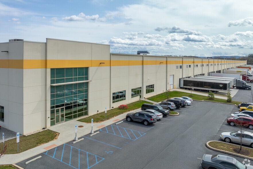 801 Centerville Rd, Newville, PA for lease - Building Photo - Image 1 of 5