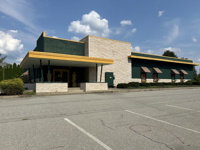 714 Grape St, Whitehall, PA for lease - Building Photo - Image 1 of 13