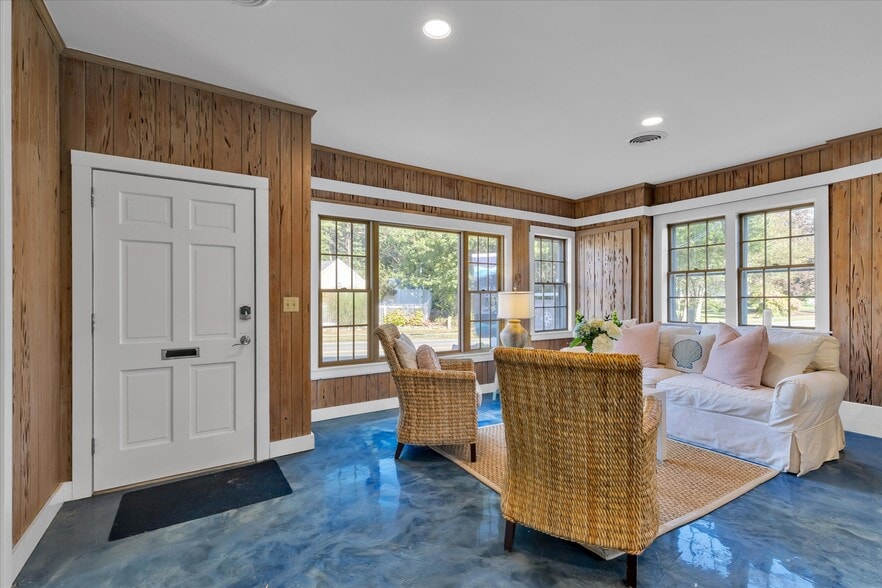 627 S Main St, Centerville, MA à vendre - Photo du bâtiment - Image 2 de 5