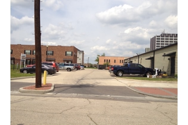 790 Neches, Beaumont, TX for lease - Building Photo - Image 3 of 7