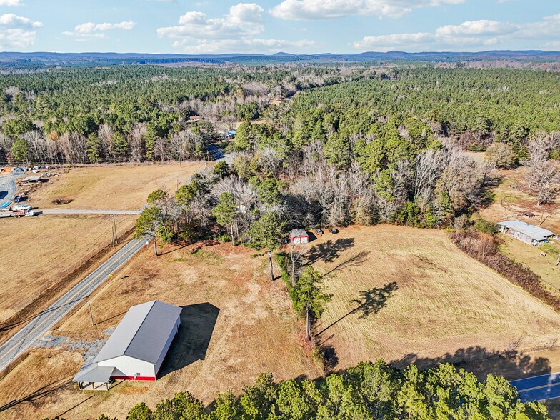 510 Lillys Bridge Rd, Mount Gilead, NC à vendre - Photo du bâtiment - Image 1 de 78