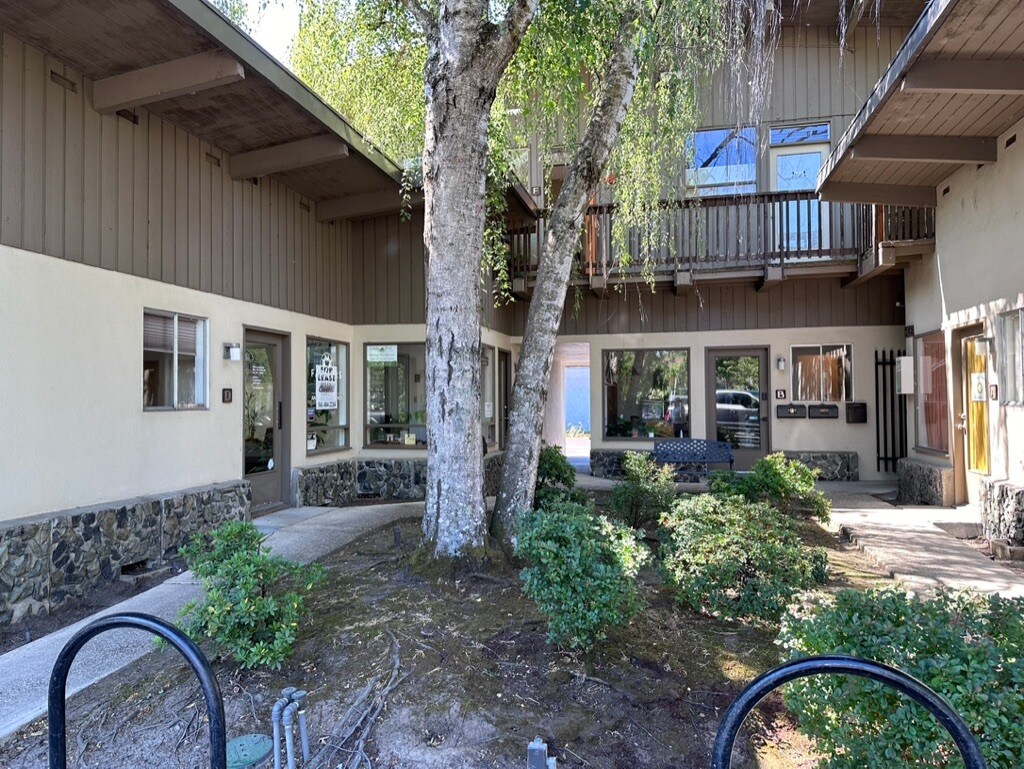 260 E 15th Ave, Eugene, OR for lease Interior Photo- Image 1 of 7