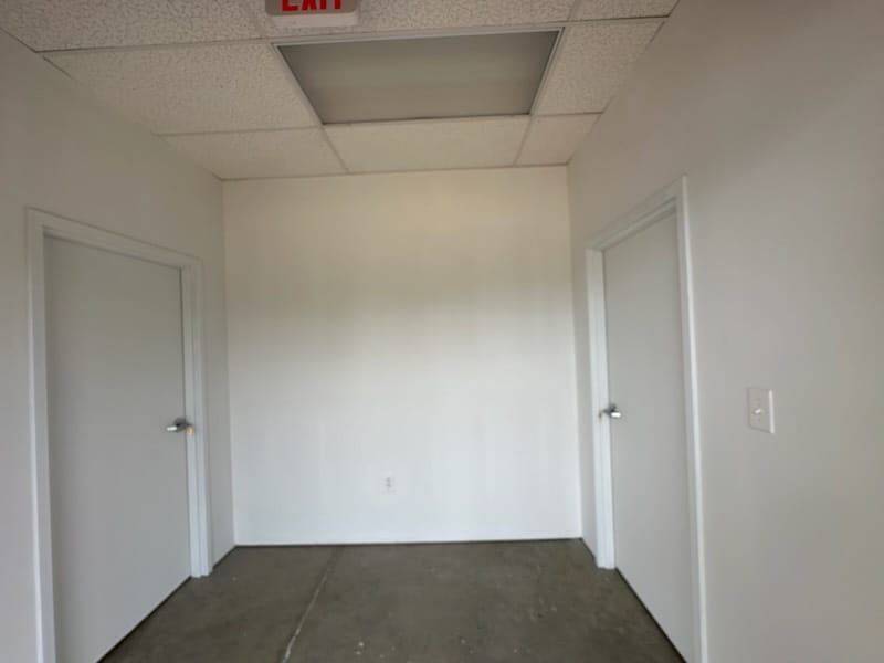 13275 University Blvd, Gainesville, VA for lease Interior Photo- Image 1 of 9