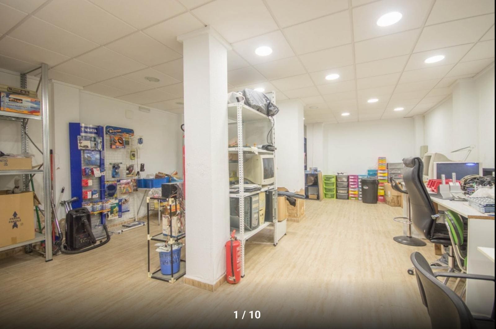 Retail in Elda for sale Interior Photo- Image 1 of 11