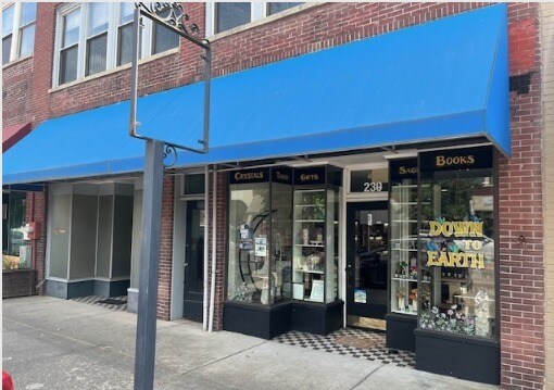 Plus de détails pour 232 E Market St, Smithfield, NC - Commerce de détail à louer