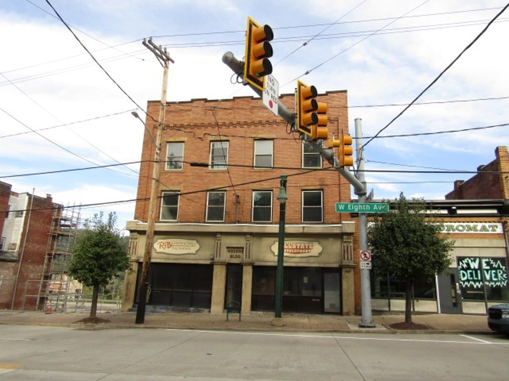 407 W 8th Ave, Homestead, PA for sale Primary Photo- Image 1 of 2