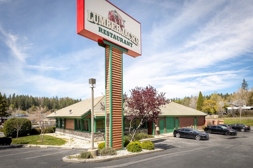 2075 Nevada City Hwy, Grass Valley, CA à vendre - Photo principale - Image 1 de 3