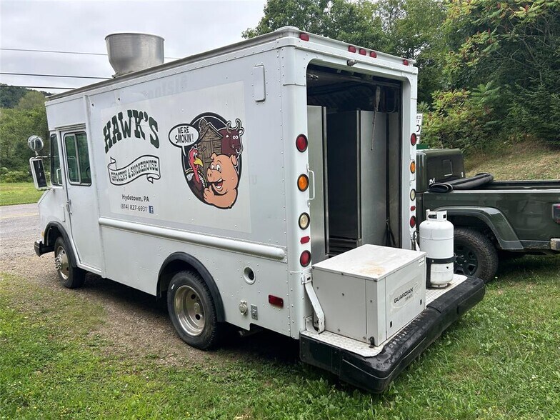 13087 Main st, Titusville, PA à vendre - Photo du bâtiment - Image 3 de 40