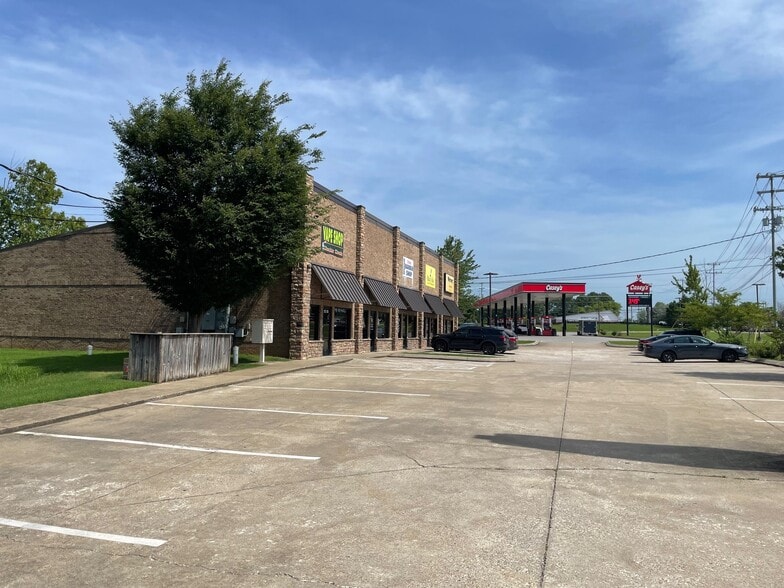 2680 Trenton Rd, Clarksville, TN for lease - Building Photo - Image 3 of 6
