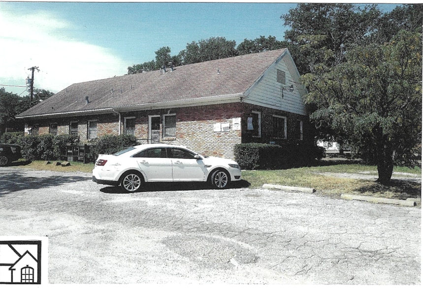 302 N Zang Blvd, Dallas, TX for sale - Building Photo - Image 2 of 3