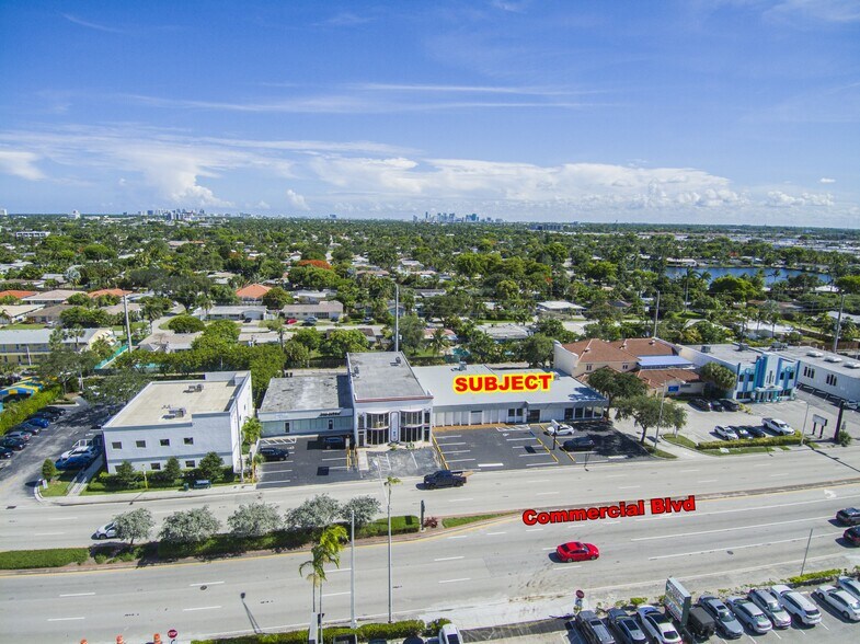 1582 E Commercial Blvd, Oakland Park, FL à vendre - Photo du bâtiment - Image 2 de 9
