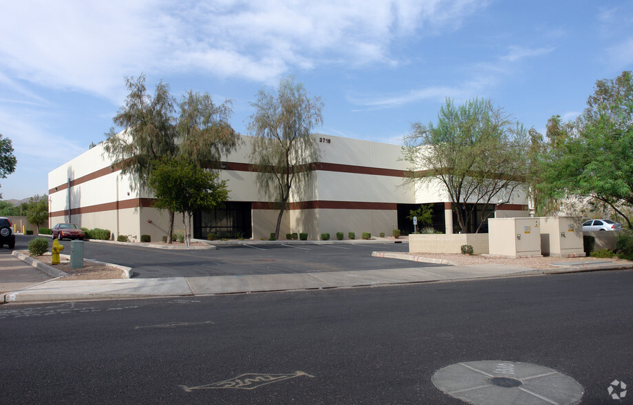 3719 E La Salle St, Phoenix, AZ for lease - Building Photo - Image 1 of 4