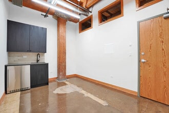 1800-1814 W Cuyler Ave, Chicago, IL à louer Photo intérieure- Image 1 de 2