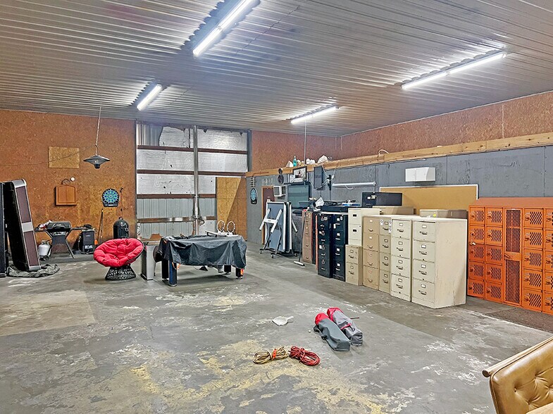 3942 Mississippi Ave, Cahokia Heights, IL à vendre - Photo du bâtiment - Image 3 de 6