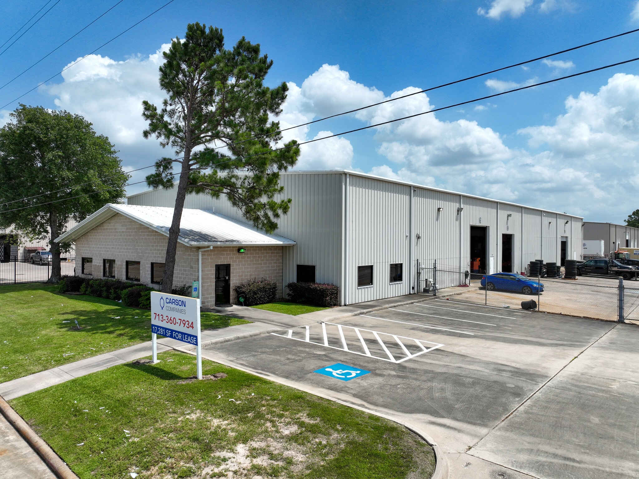 5117 Hiltonview Rd, Houston, TX for lease Building Photo- Image 1 of 4