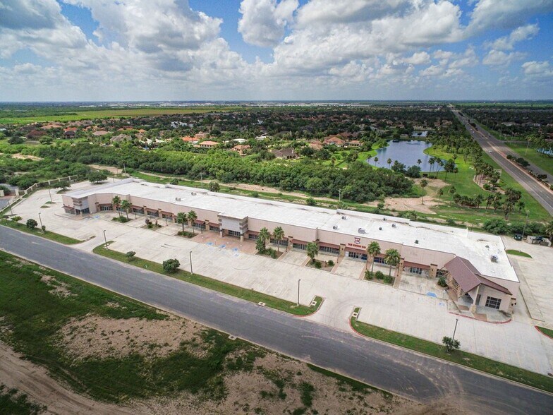 2401 S Shary Rd, Mission, TX à louer - Photo du bâtiment - Image 3 de 8