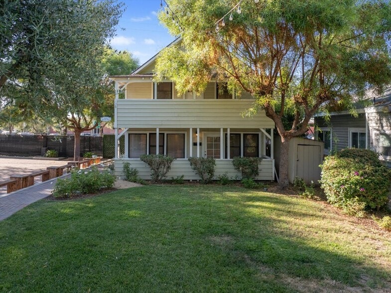 136-140 W 3rd Ave, Escondido, CA à vendre - Photo du bâtiment - Image 3 de 67