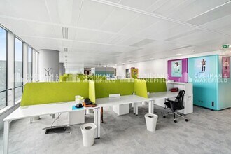 1 Place Des Reflets, Courbevoie for lease Interior Photo- Image 2 of 6