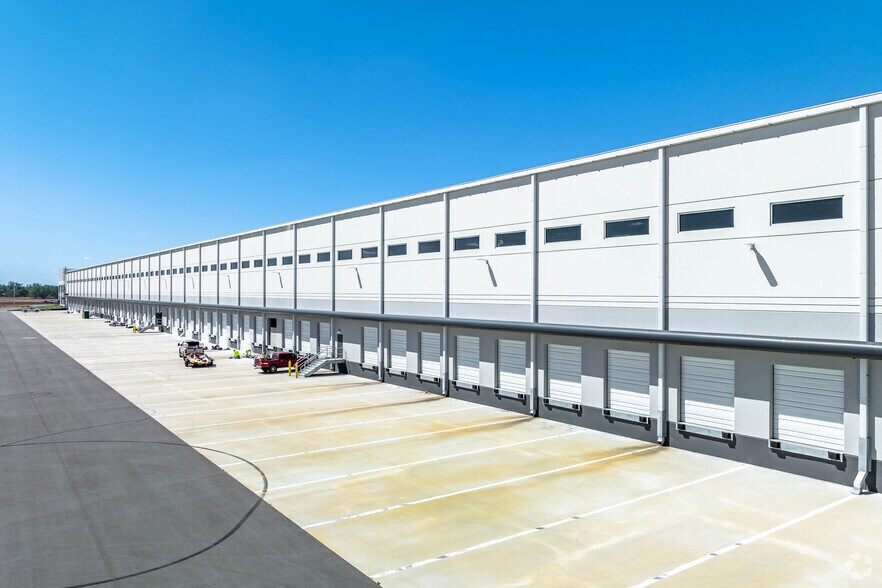 Charlie Taylor Rd, Plant City, FL à louer - Photo du bâtiment - Image 3 de 18