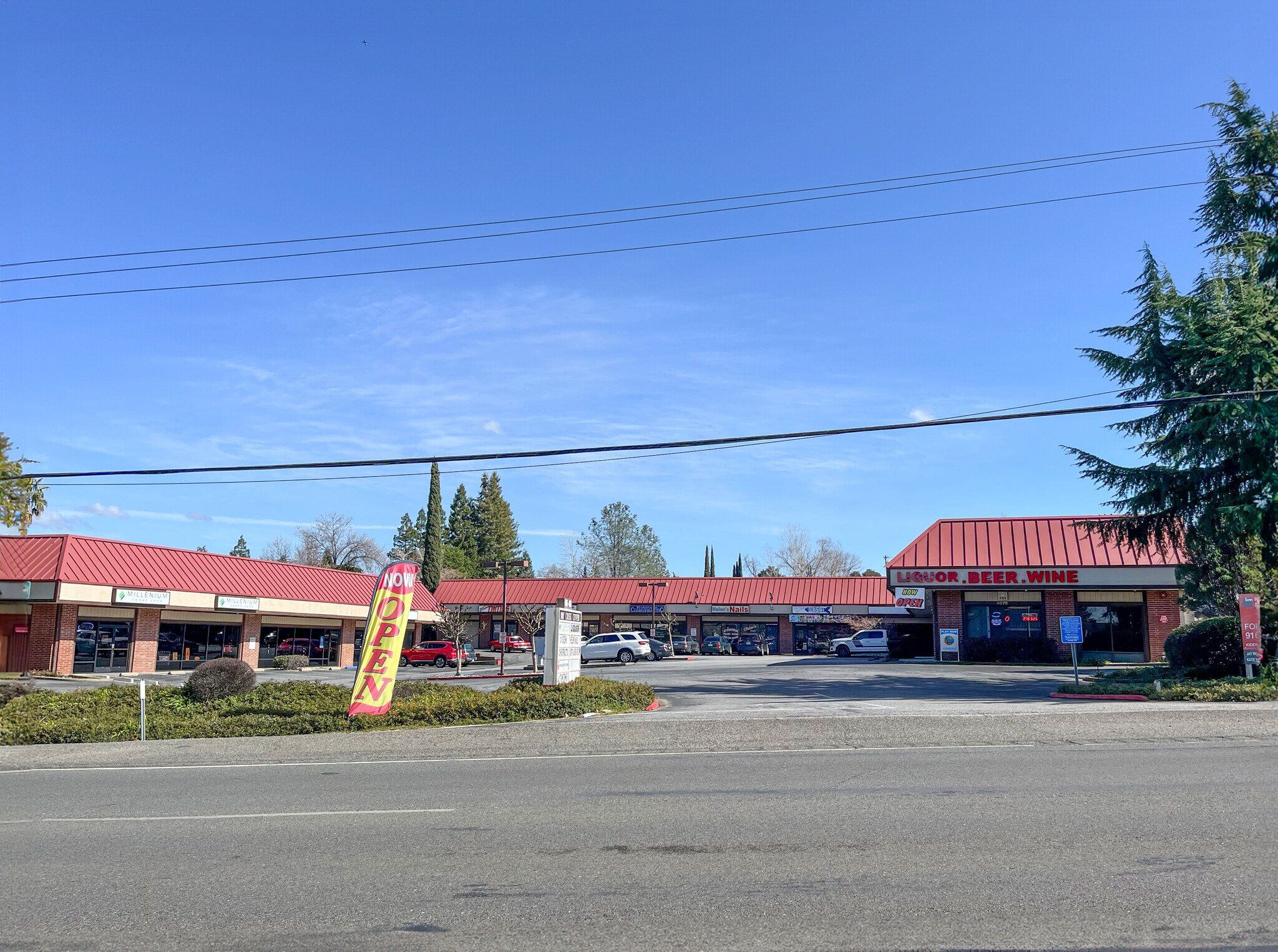 4076 Grass Valley Hwy, Auburn, CA à louer Photo du bâtiment- Image 1 de 2