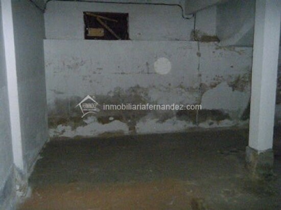 Commerce de détail dans Cáceres, Cáceres à vendre - Photo du bâtiment - Image 3 de 5