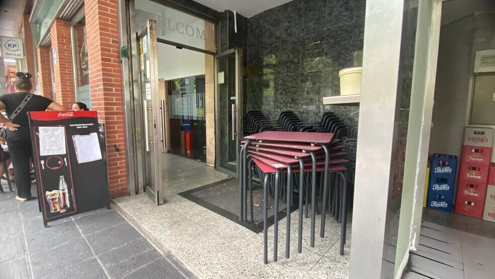 Commerce de détail dans Madrid, Madrid à louer - Photo du bâtiment - Image 3 de 3