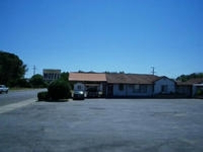 698 E Polk St, Coalinga, CA for sale - Primary Photo - Image 1 of 1