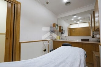 Retail in Tarragona, Tarragona for lease Interior Photo- Image 2 of 14