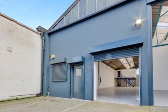 10 Ingate Pl, London for lease Building Photo- Image 1 of 12