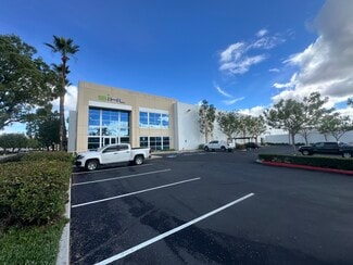 Plus de détails pour 1522 Bentley Dr, Corona, CA - Industriel à louer